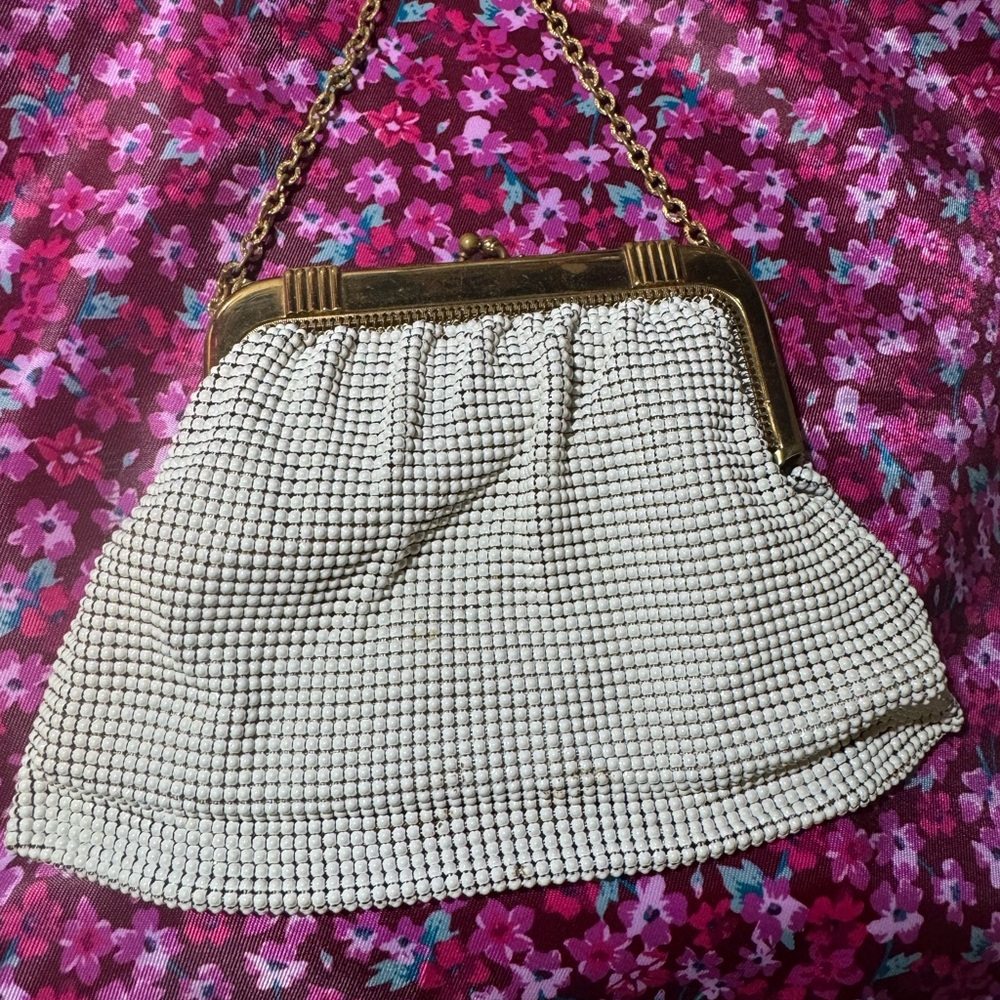 Vintage Whiting & Davis white/Gold Mesh Handbag